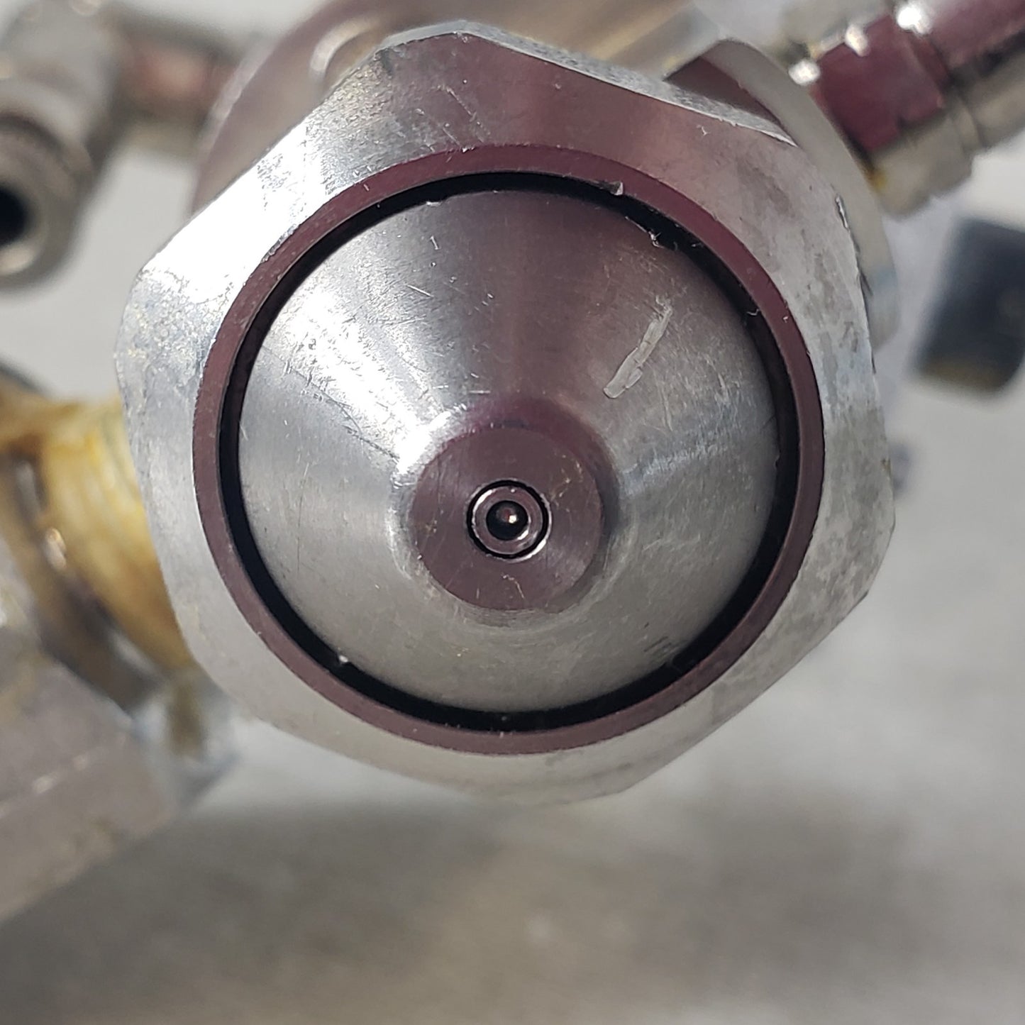 NORDSON EFD 781 70 psi/4.8 Bar Valve Air Pressure Sprayer For Manufacturing