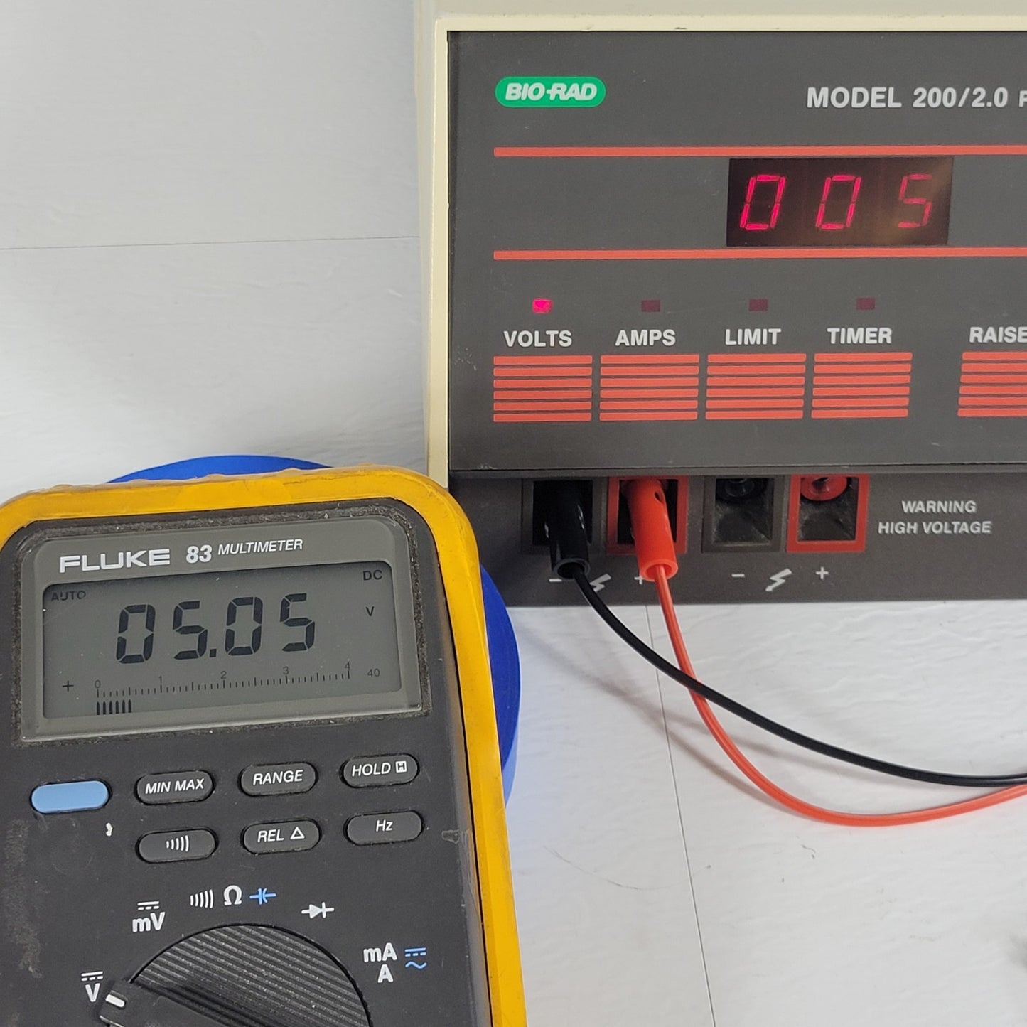 TESTED BIORAD Model 200/2.0 Electrophoresis Power Supply, 5-200V, 0.01-2.0A