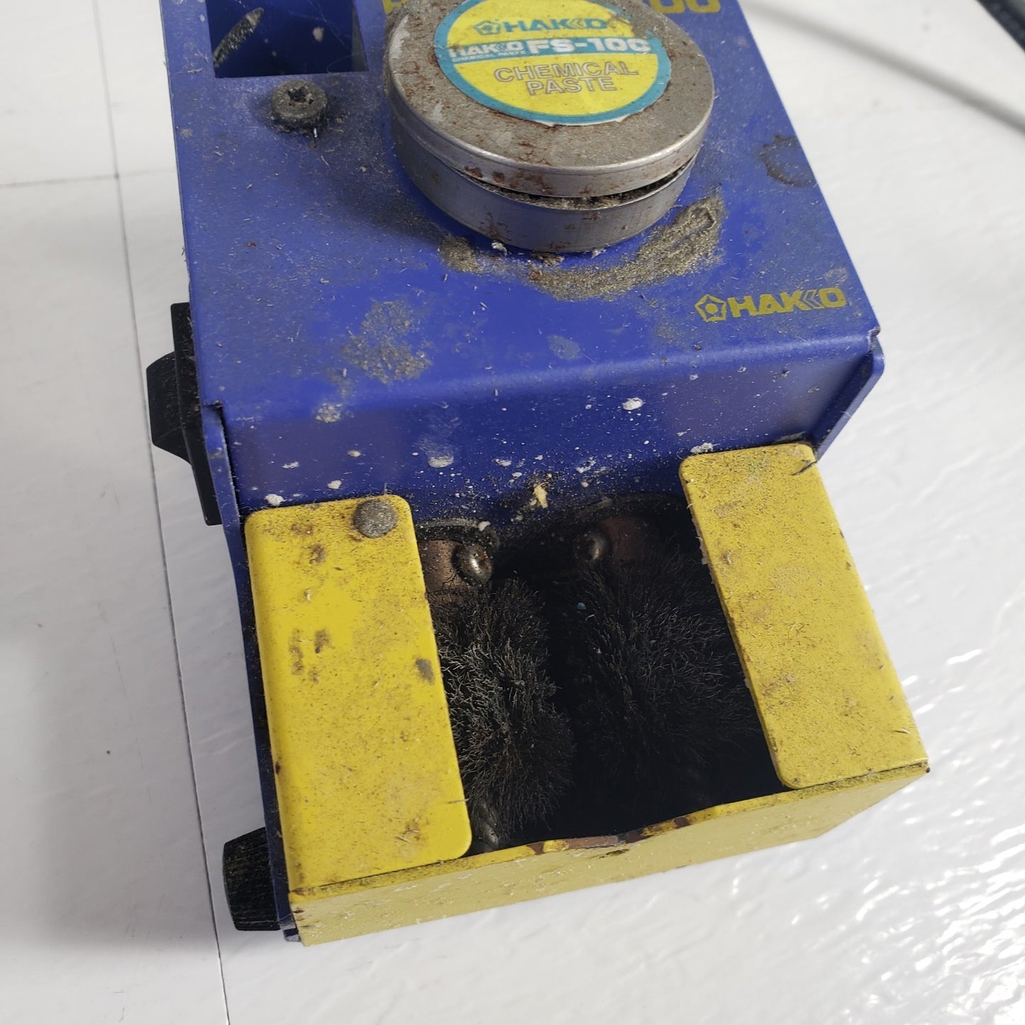 HAKKO FT-700, FS-100 Tip Polisher and Chemical Paste For Soldering Irons