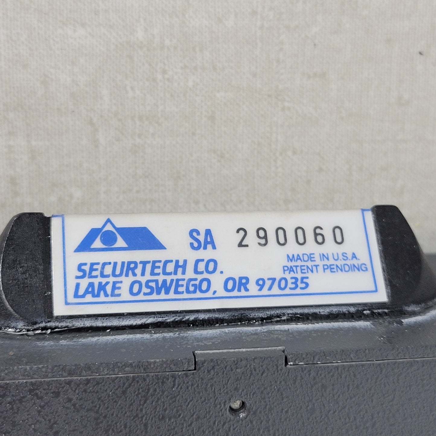 EXTRON SW5VGAxi Switch, Four 15-Pin Inputs, 15-Pin Output, 25-Pin Contact Remote