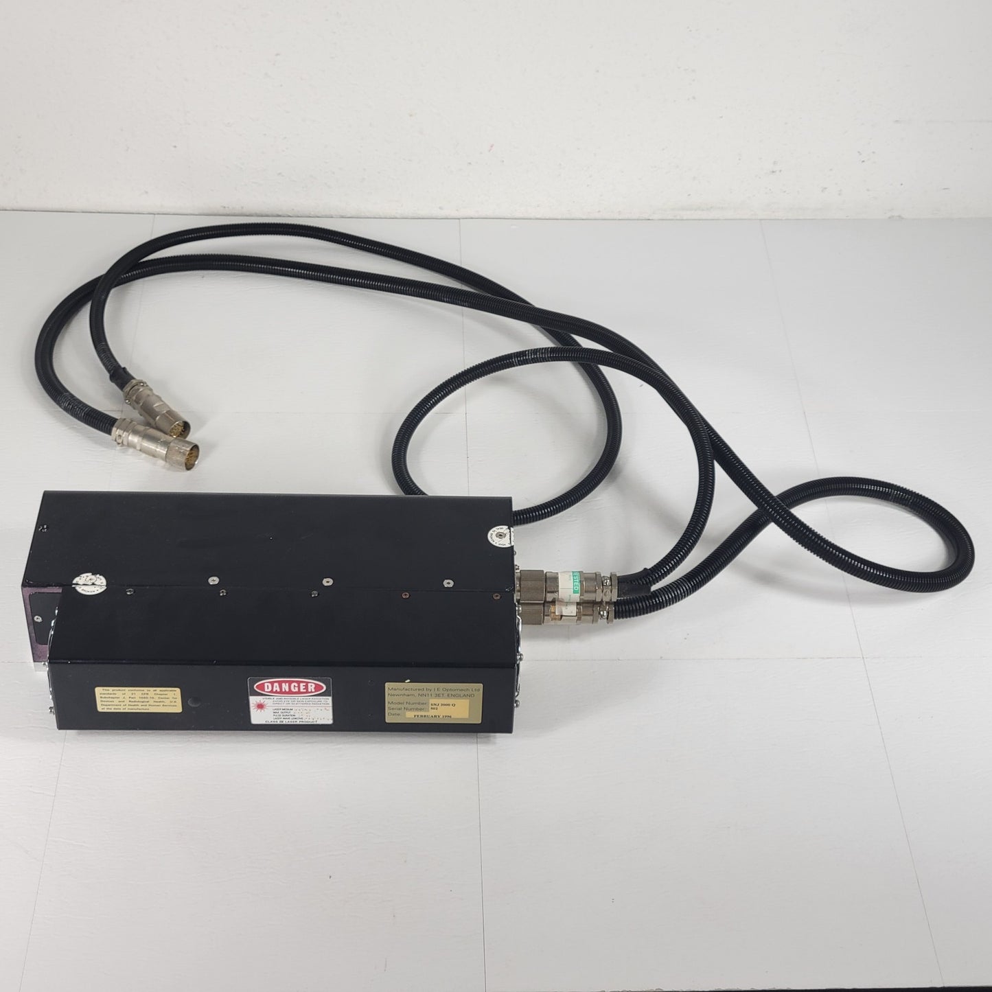 Vintage IE Optomech SNJ2000Q Class IV Scientific Research Laser System DPSS