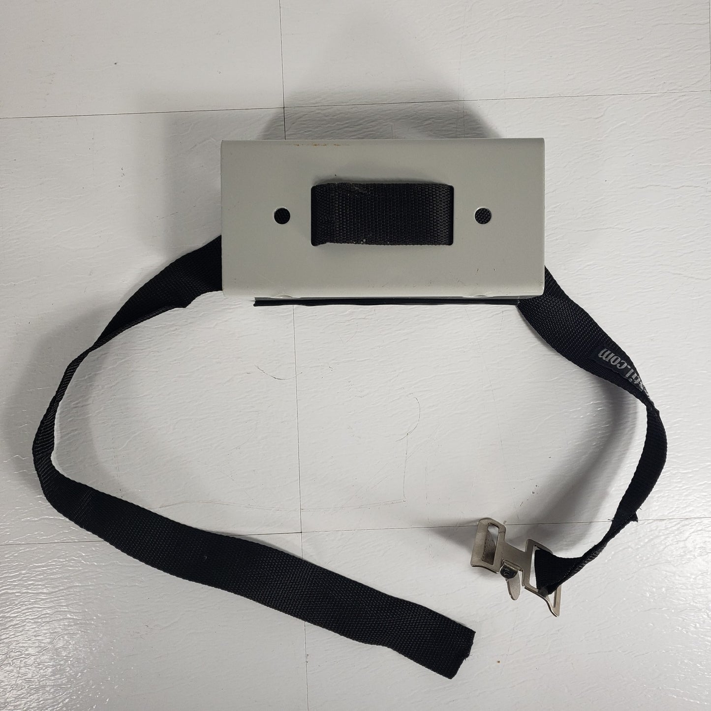 VESTIL Industrial Gas Cylinder Wall Mount Bracket Clamp Holder Single Tank Rack