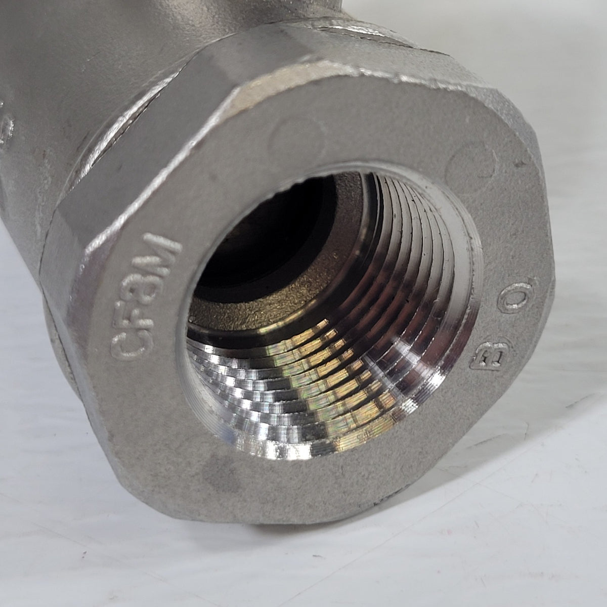 Apollo 76-106-01 1-1/4" CF8M Stainless Steel Ball Valve 1500 WOG NPT USA