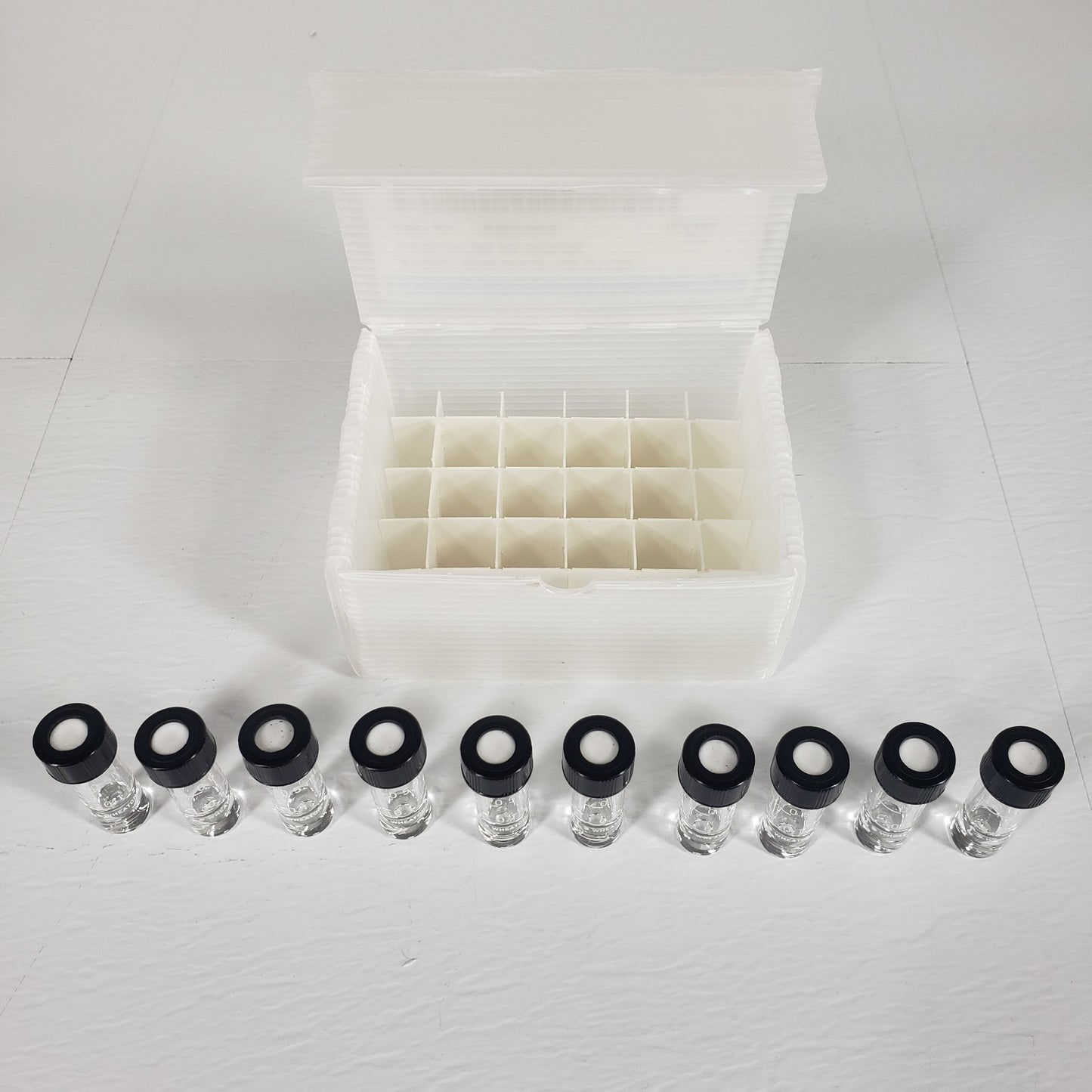 WHEATON W986294NG 1mL Graduated Clear V-Vials Screw Cap 13-425 Lot of 10
