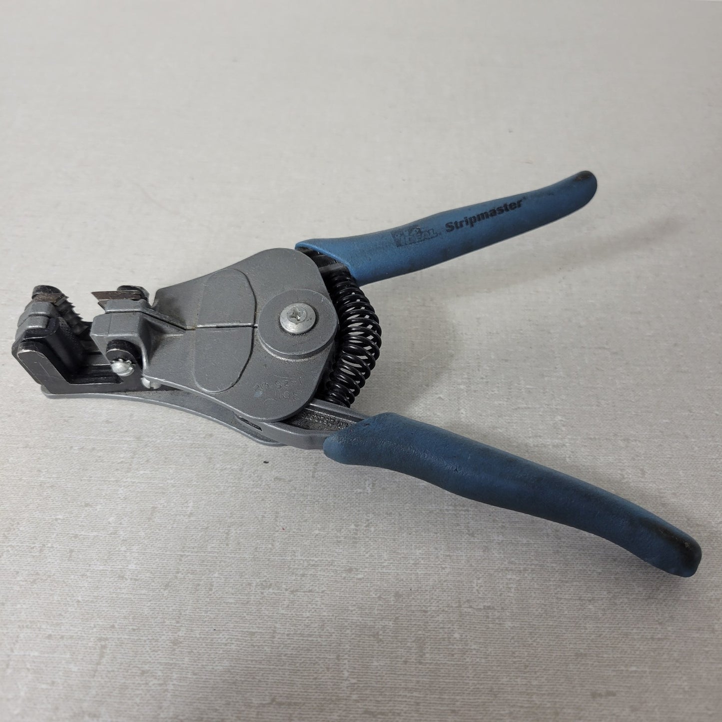 IDEAL 45-090 Stripmaster Automatic Wire Stripper 8-12 AWG 6-1/2" USA