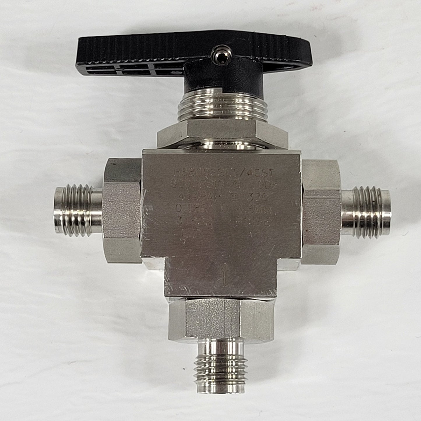 Ham-Let H6800SSL T-Flow 3-Way 1/4" Compression Fittings Ball Valve 316 Steel