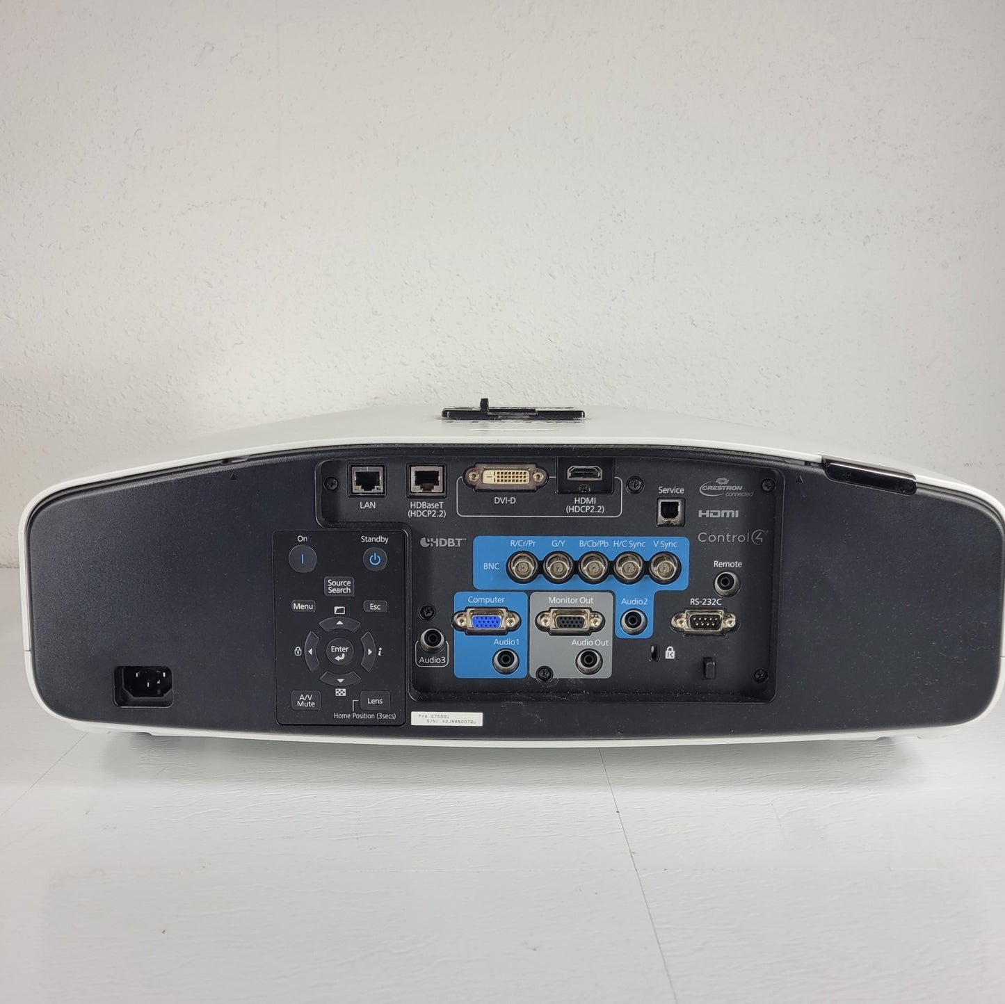 FOR PARTS ONLY/NOT WORKING EPSON H750A PRO G7500U LCD Projector