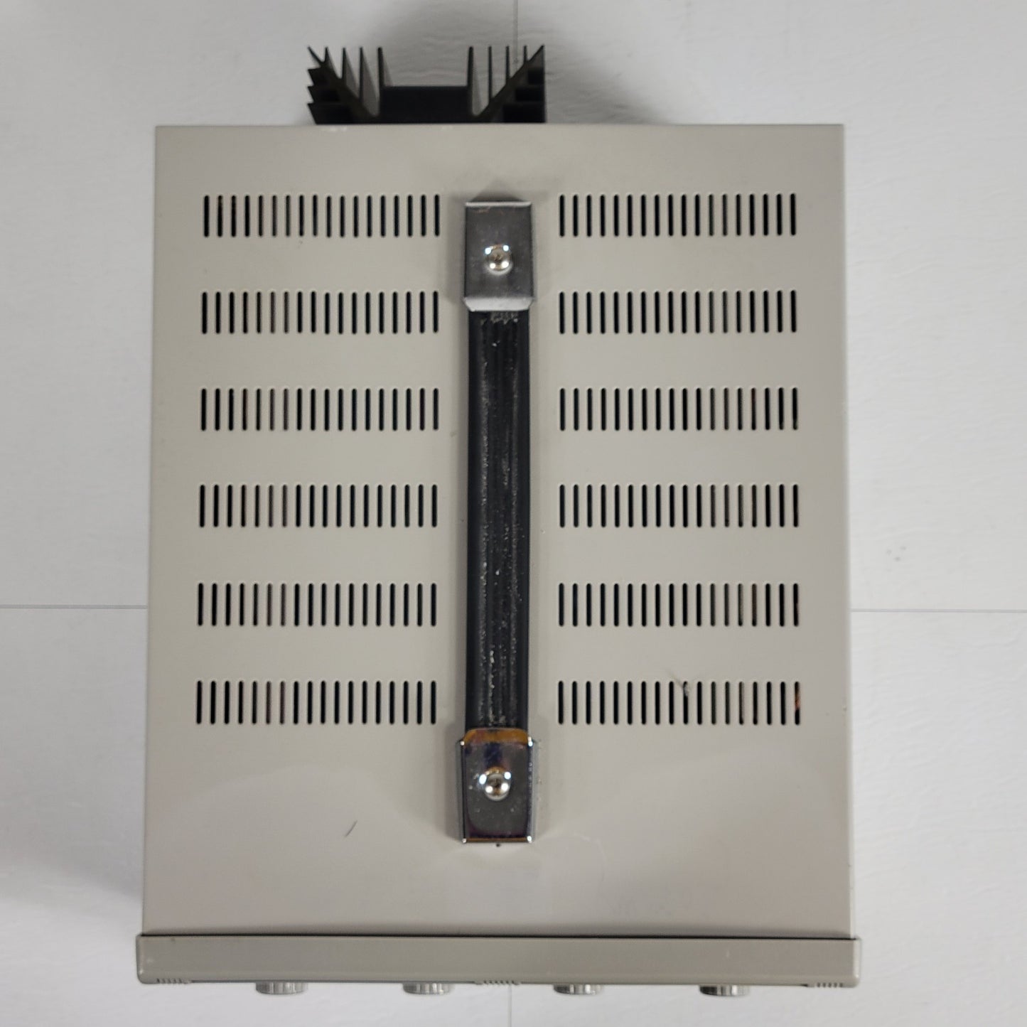 TESTED RSR HY3002-3 Triple Output Linear DC Power Supply 2x 0-30V 2A 5V3A GradeA
