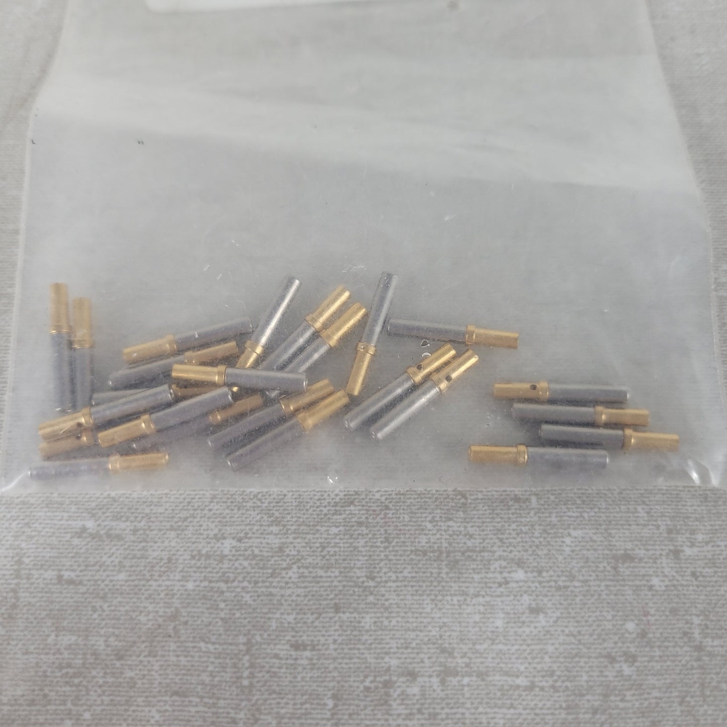 24 Units TE Connectivity 0462-201-1631 16-20 AWG Gold Receptacle Terminals Lot
