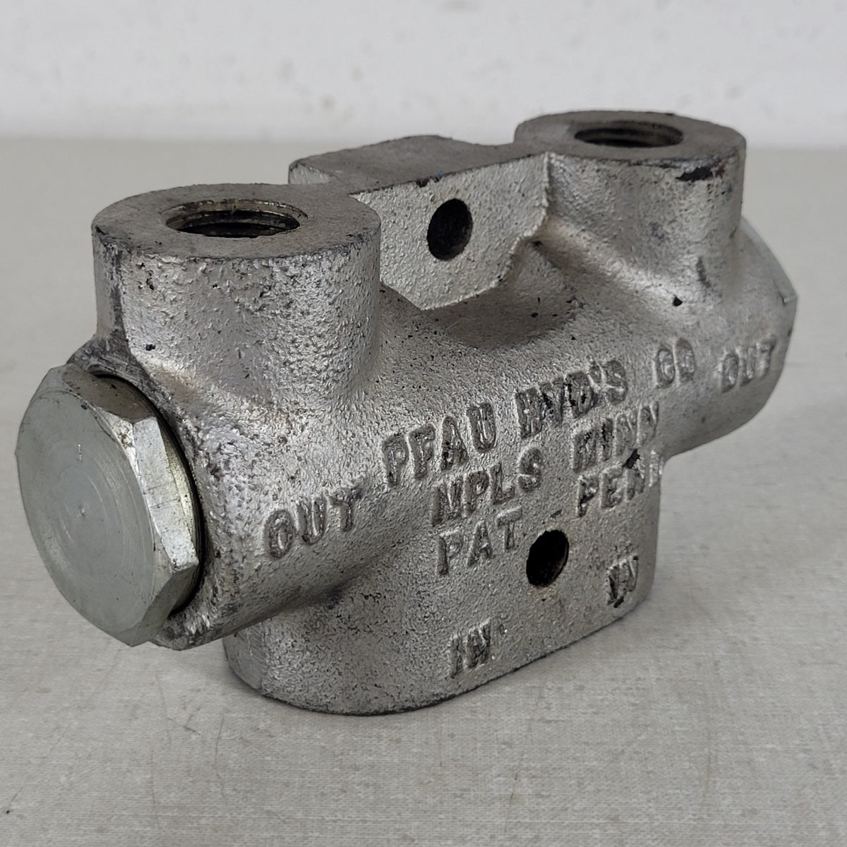 PFAU Hydraulics 401-A Dual Hydraulic Quick Coupler 4-Port Tractor Implement