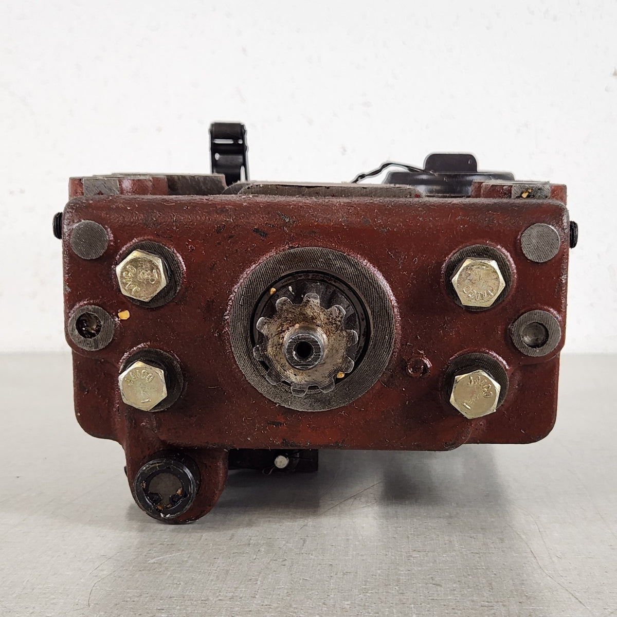 Massey Ferguson Hydraulic Lift Piston Pump Assembly w/ Filter Untested