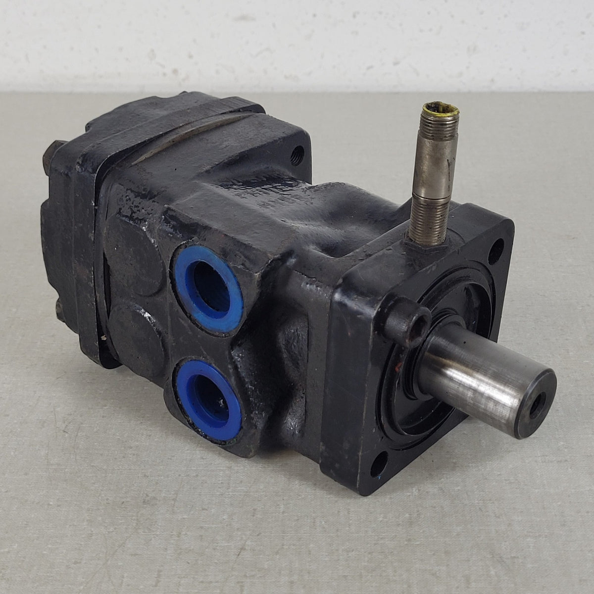 White Hydraulics RS0402210Z Roller Stator Hydraulic Motor USA Untested
