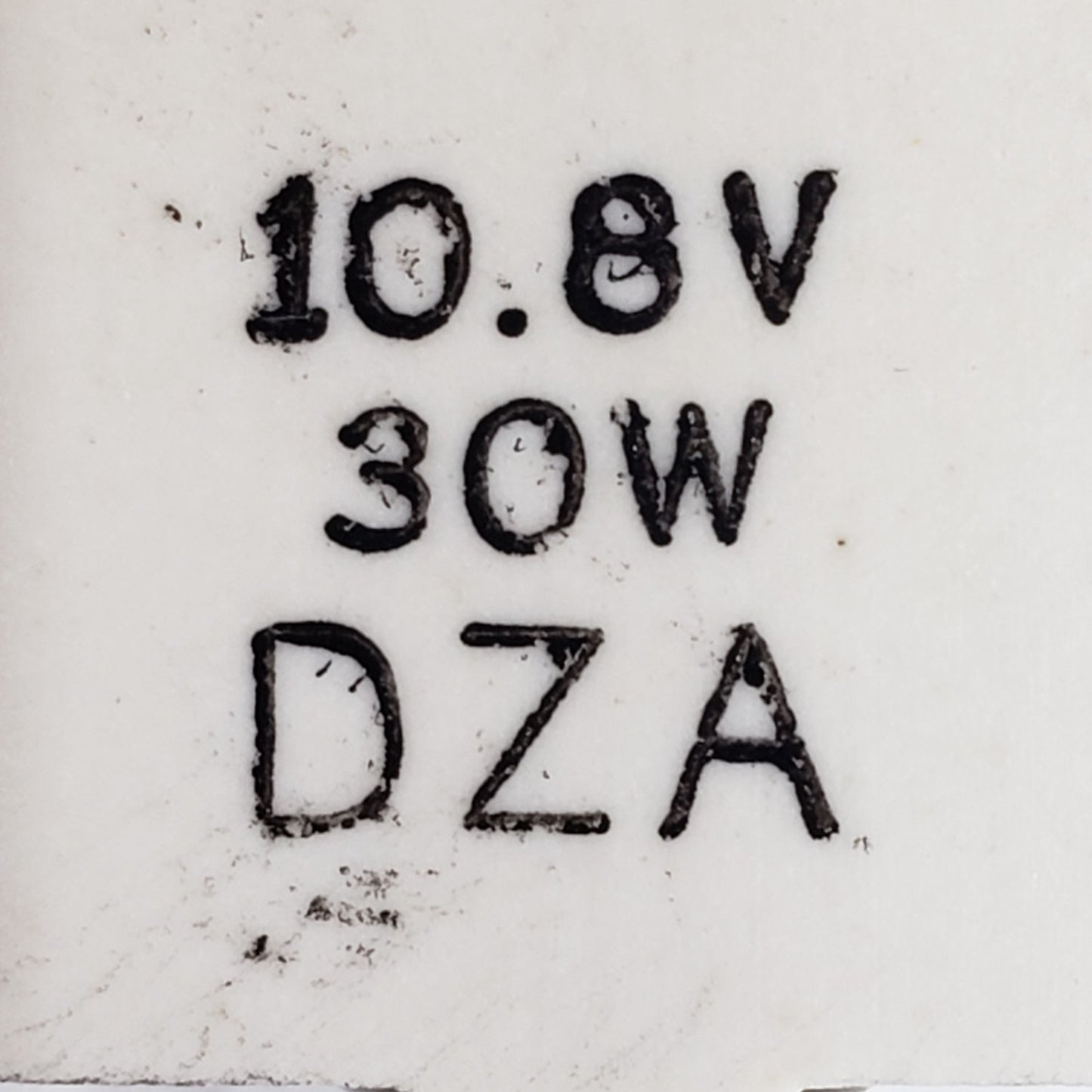 TESTED GE DZA 10.8V 30W G5.3 Halogen Lamp Perkin Elmer Lambda 3B UV-Vis