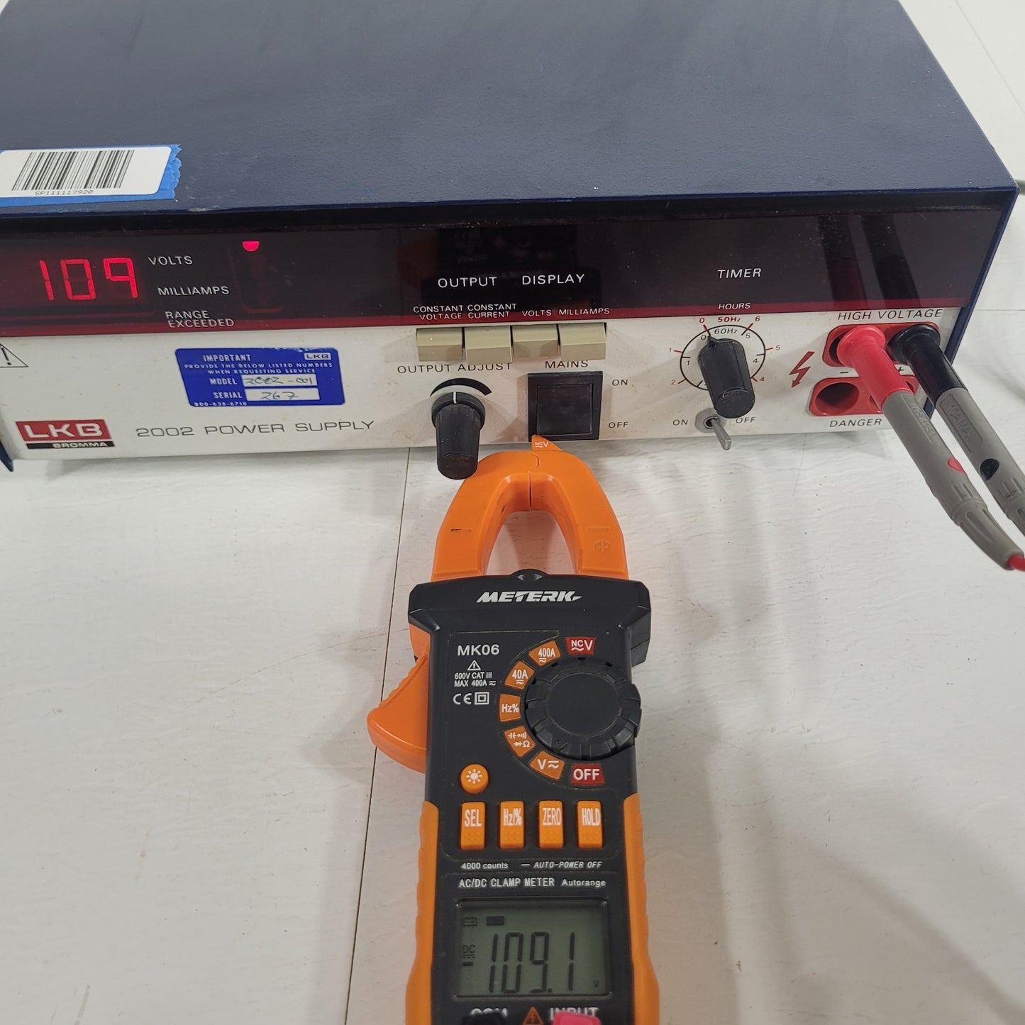 LKB Bromma 2002 95-71-1002 Variable DC Electrophoresis Power Supply TESTED