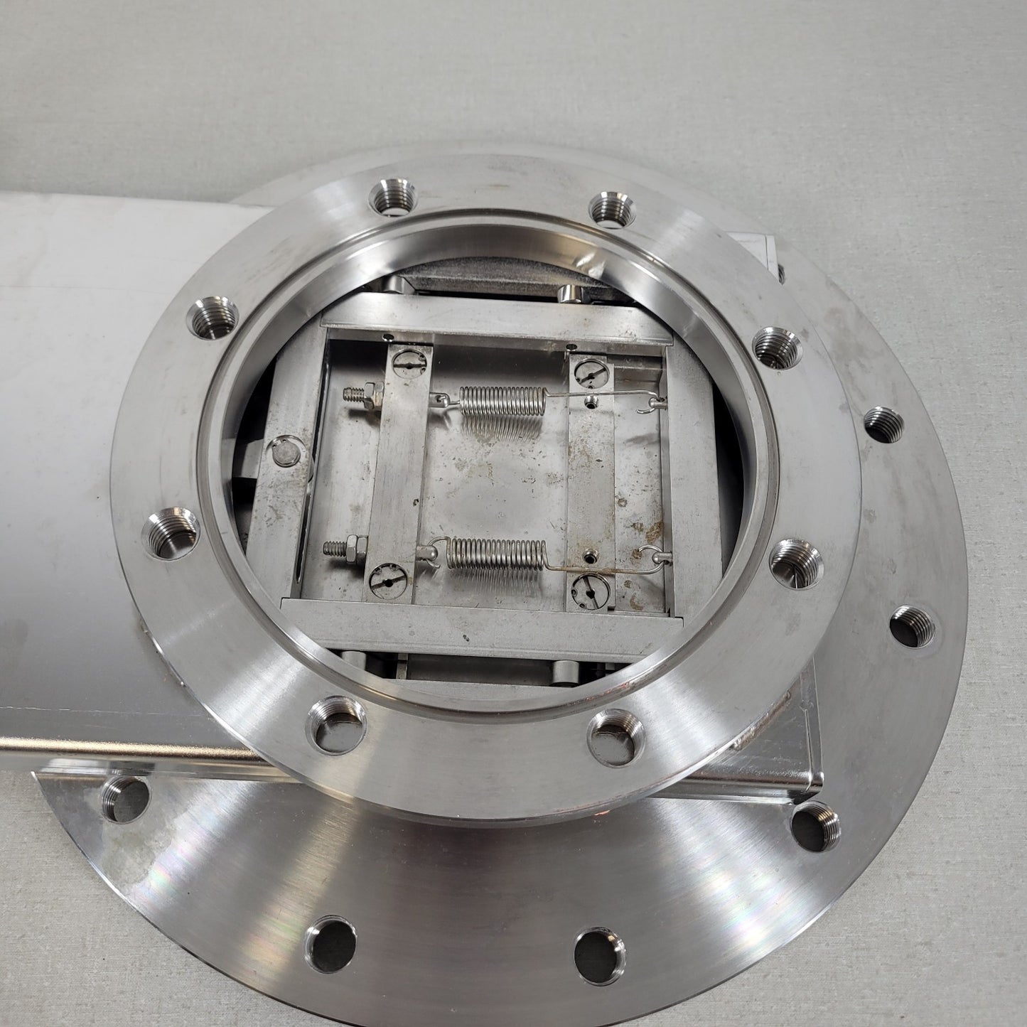 TESTED MDC GV-8000V-ASA-P 8in Bore Pneumatic Vacuum Gate Valve 16in, 11in OD ASA