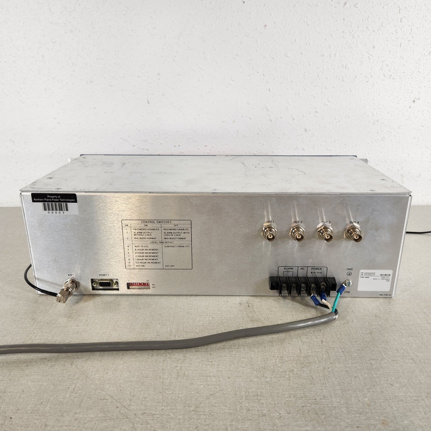 Schweitzer SEL-2404 Satellite GPS Clock IRIG-B ±100ns w/ Antenna Tested