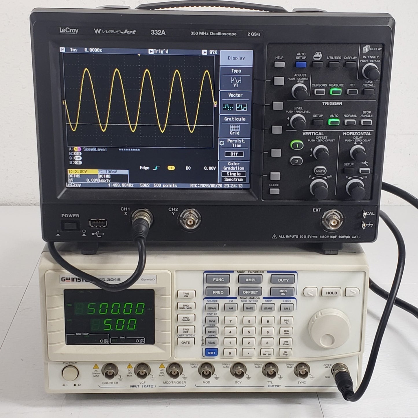 TESTED GW Instek GFG-3015 15MHz Programmable Function Generator Signal Generator