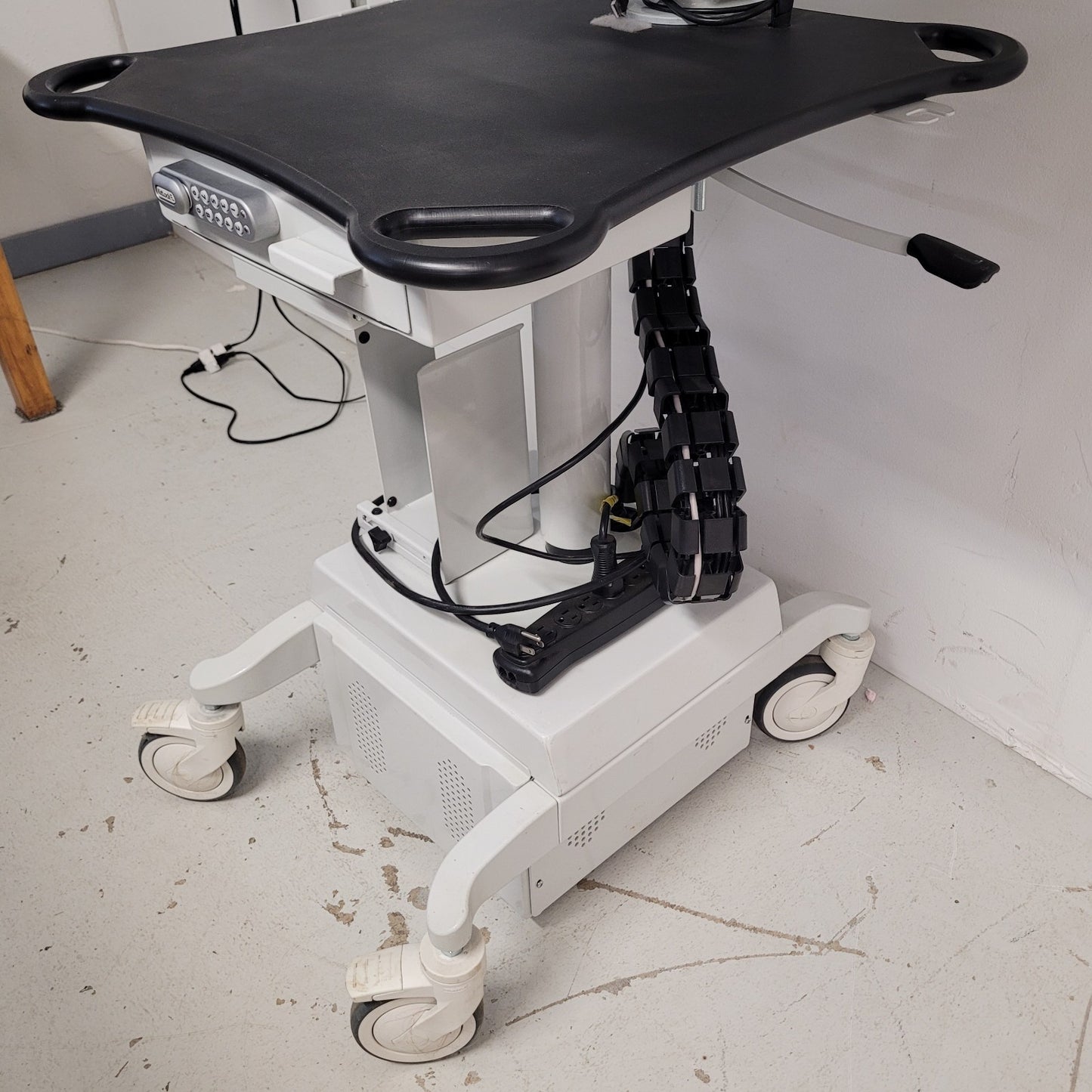 AFC Industries Medical Computer Cart Samsung DM32E 32in Monitor Tripp Lite UPS