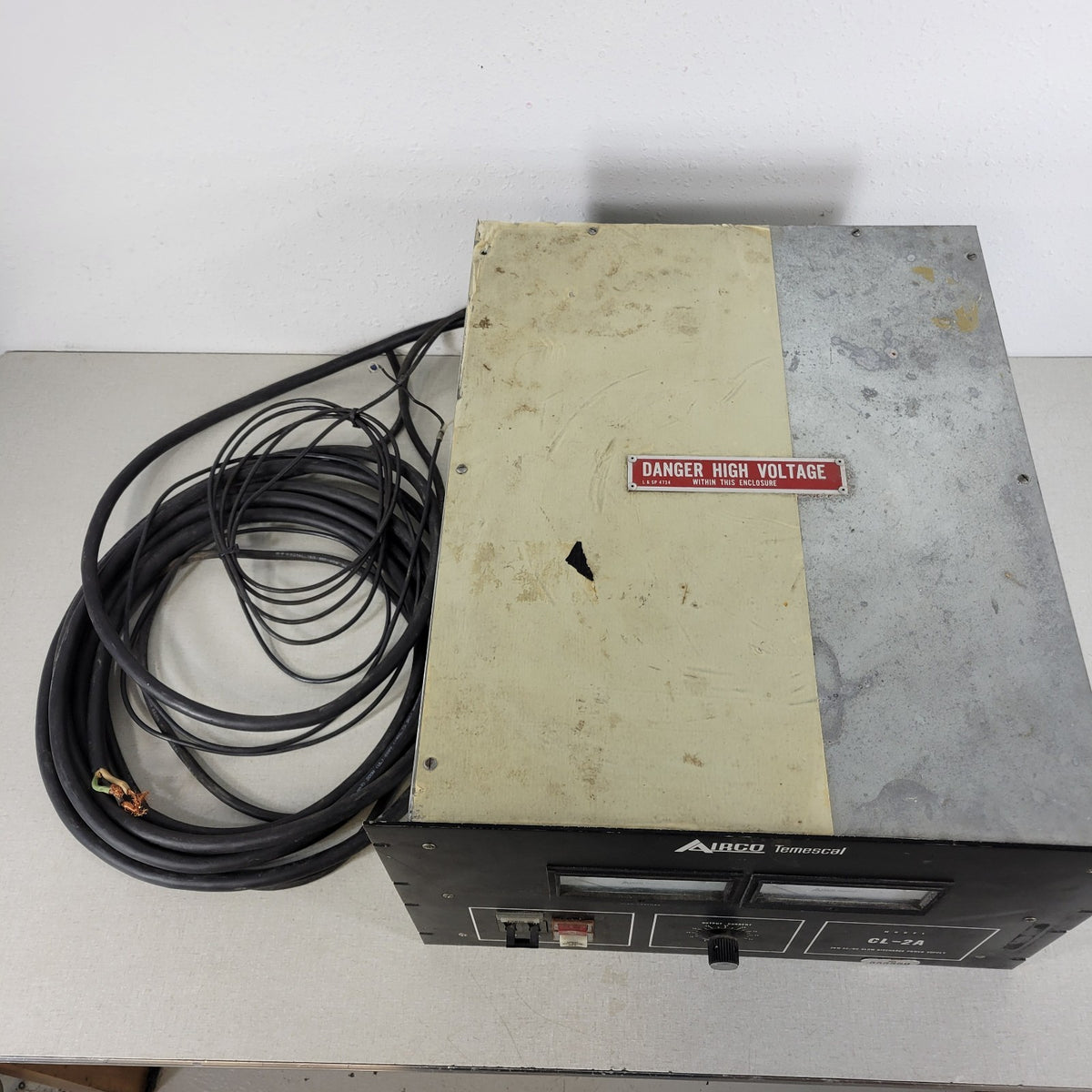 Airco Temescal CL-2A 5kV 2kW Glow Discharge Plasma Power Supply Powers On