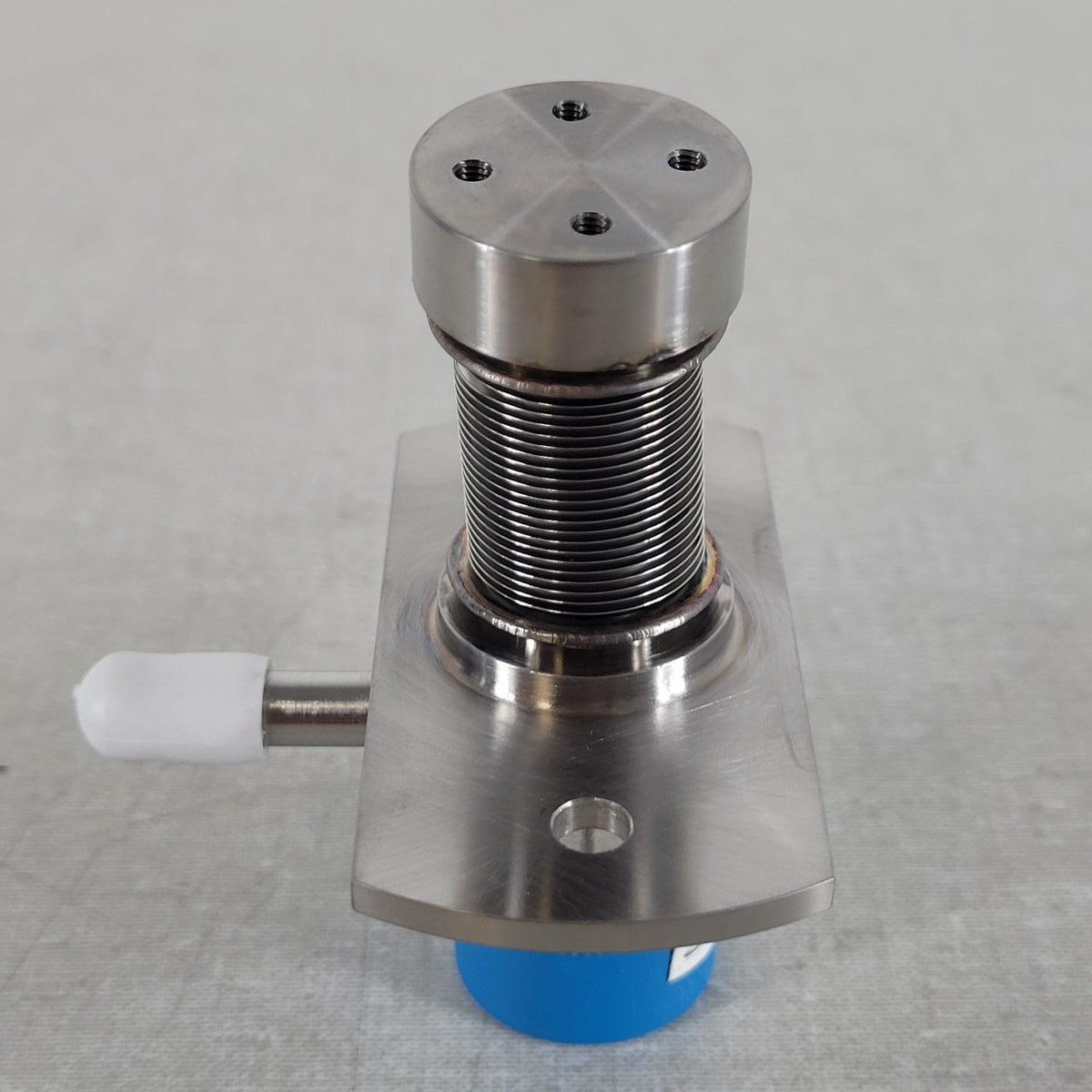 Pneumatic Bellows-Sealed Vacuum Linear Motion Feedthrough Actuator