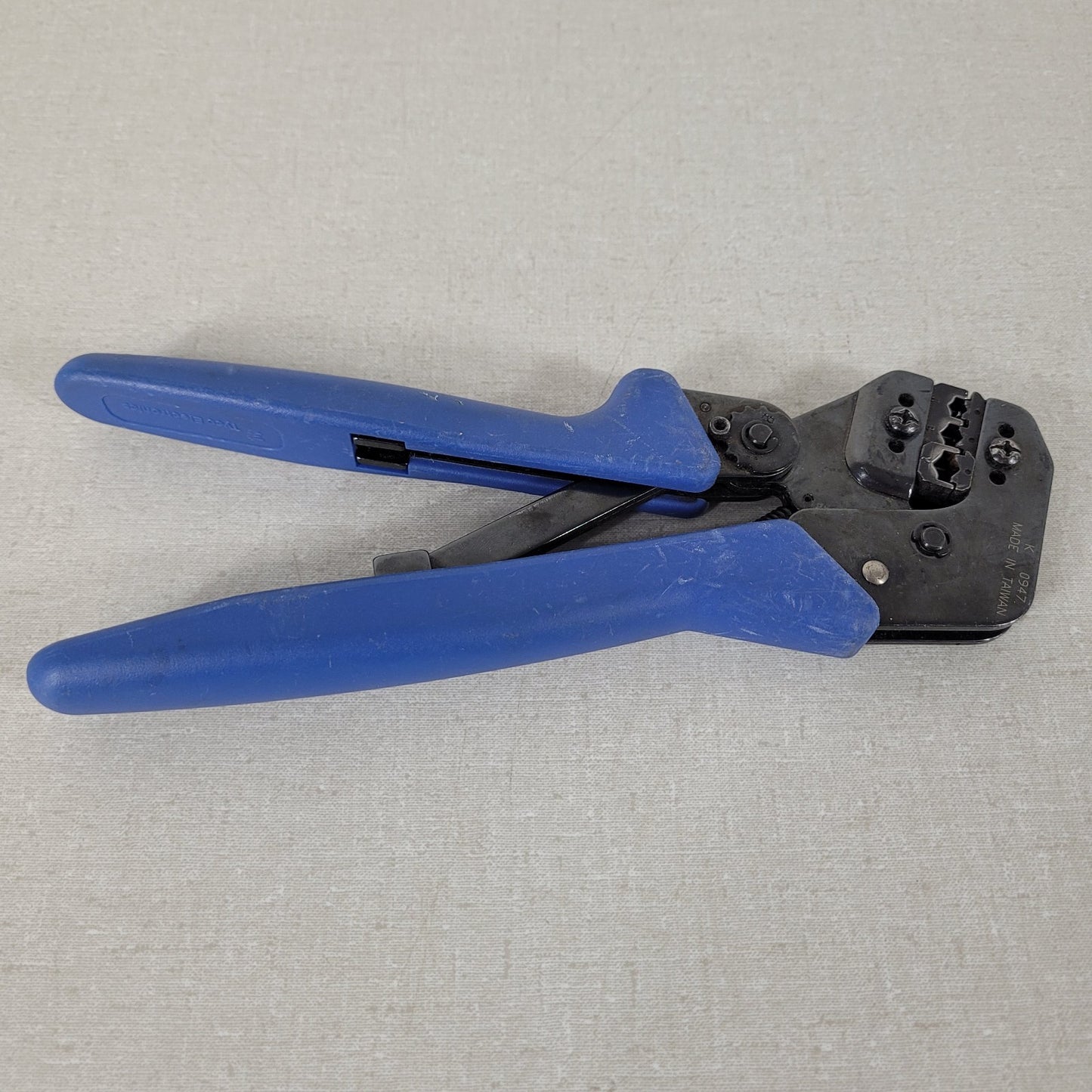 Tyco Electronics K0947 Pro-Crimper Ratcheting Crimp Tool .105 .128 .151 Hex Die