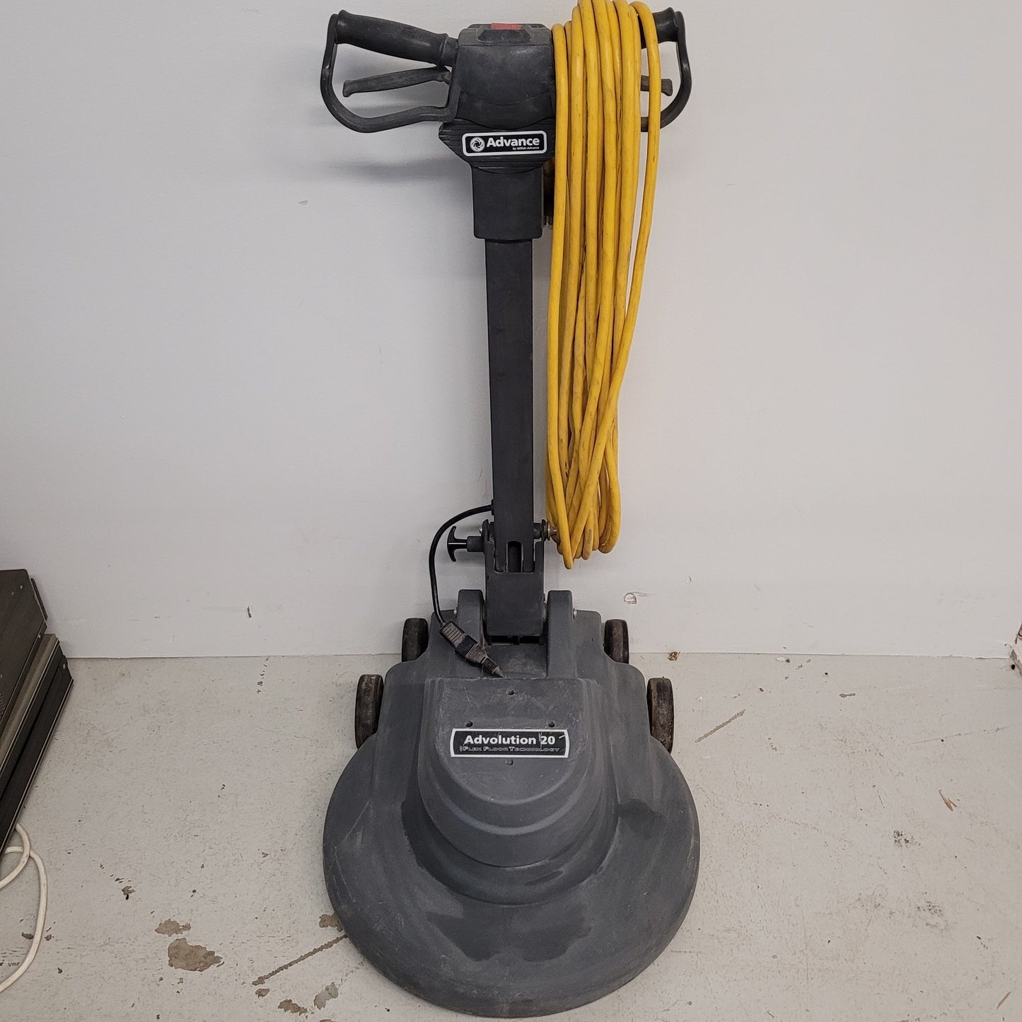 Nilfisk Advance Advolution 20XP 01520A 20" Dust Control Floor Burnisher Tested