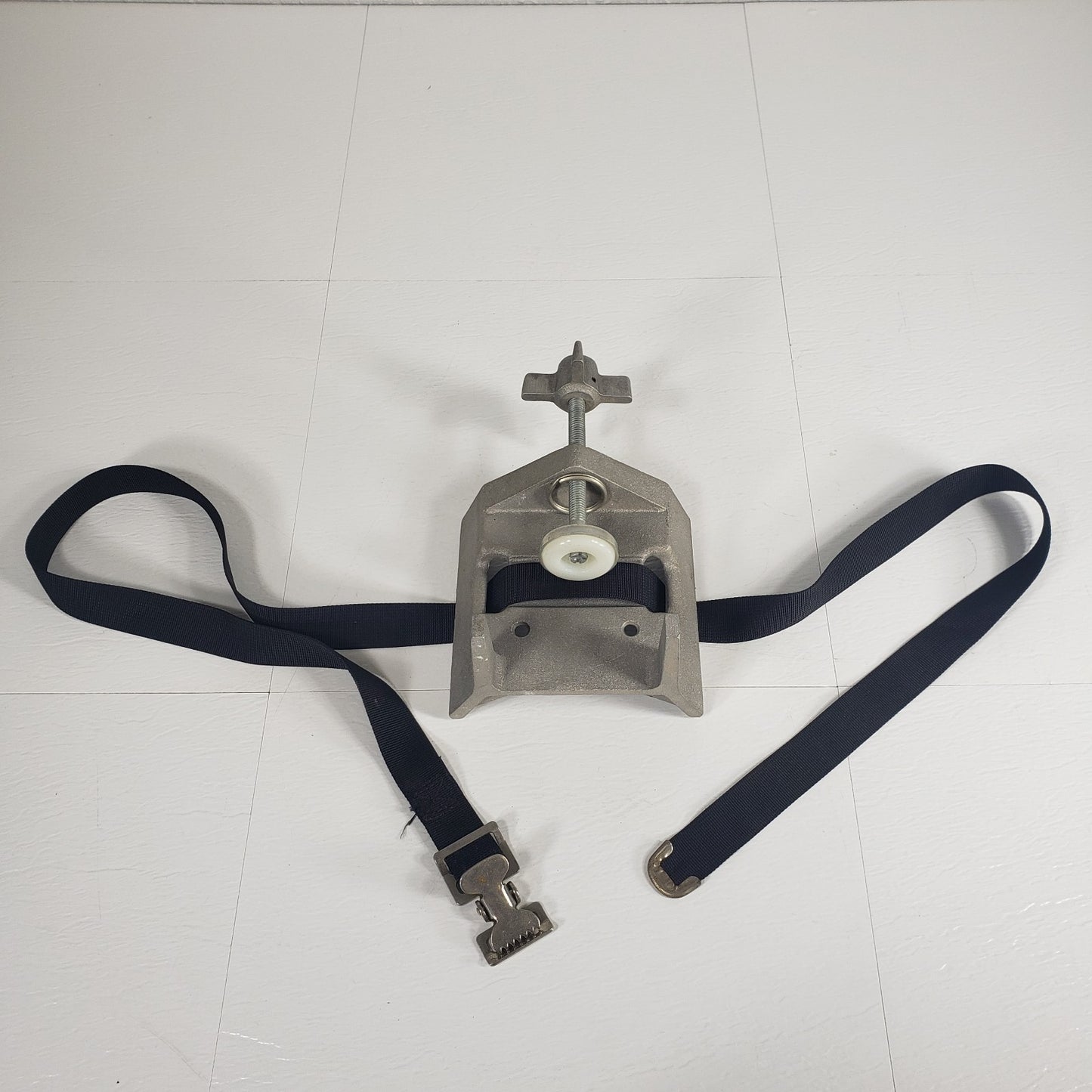 Industrial Gas Cylinder Bench Mount Bracket Clamp Holder Single Tank Rack