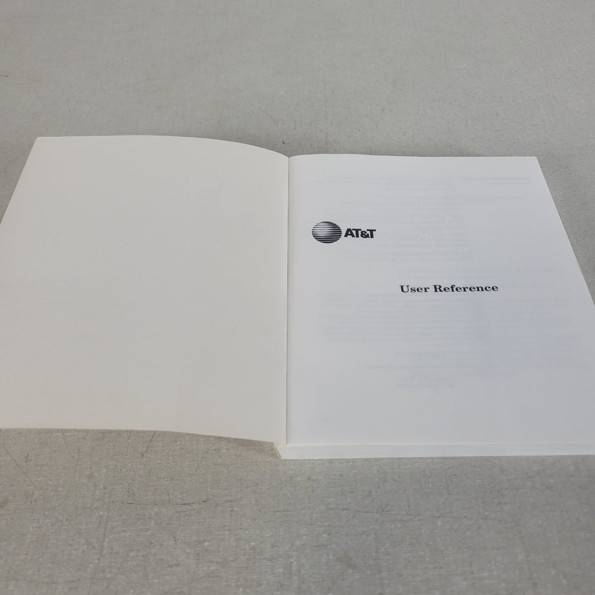 AT&T 517-0002086 User Reference Manual Book 1995 Global Information Solutions
