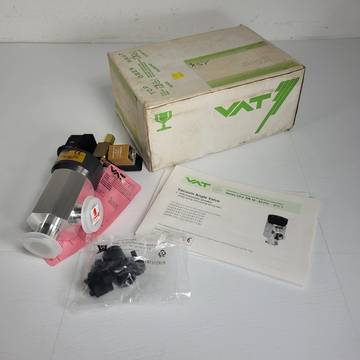 VAT 24328-KA41-1003/2 Pneumatic Vacuum Right Angle Valve 24VDC NW25 KF25 90deg