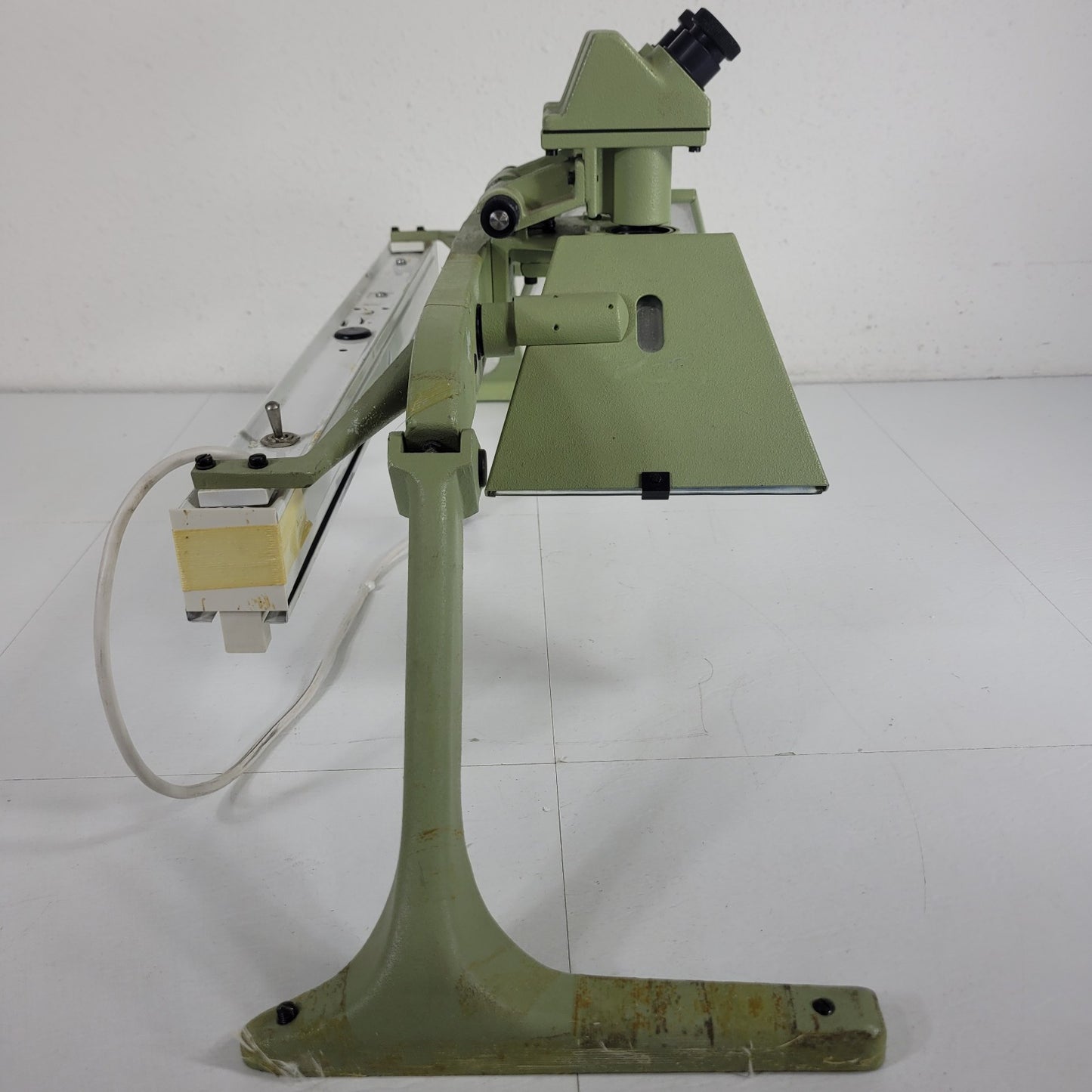 Cartographic Engineering 4X Scanning Mirror Stereoscope Aerial Viewer w/ Case