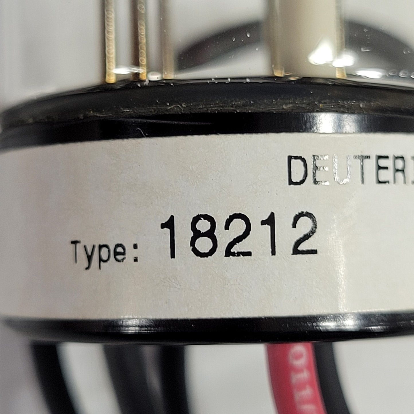 NEW OPEN BOX TESTED IST 18212 N235-1285 Deuterium Lamp Perkin Elmer LC-235