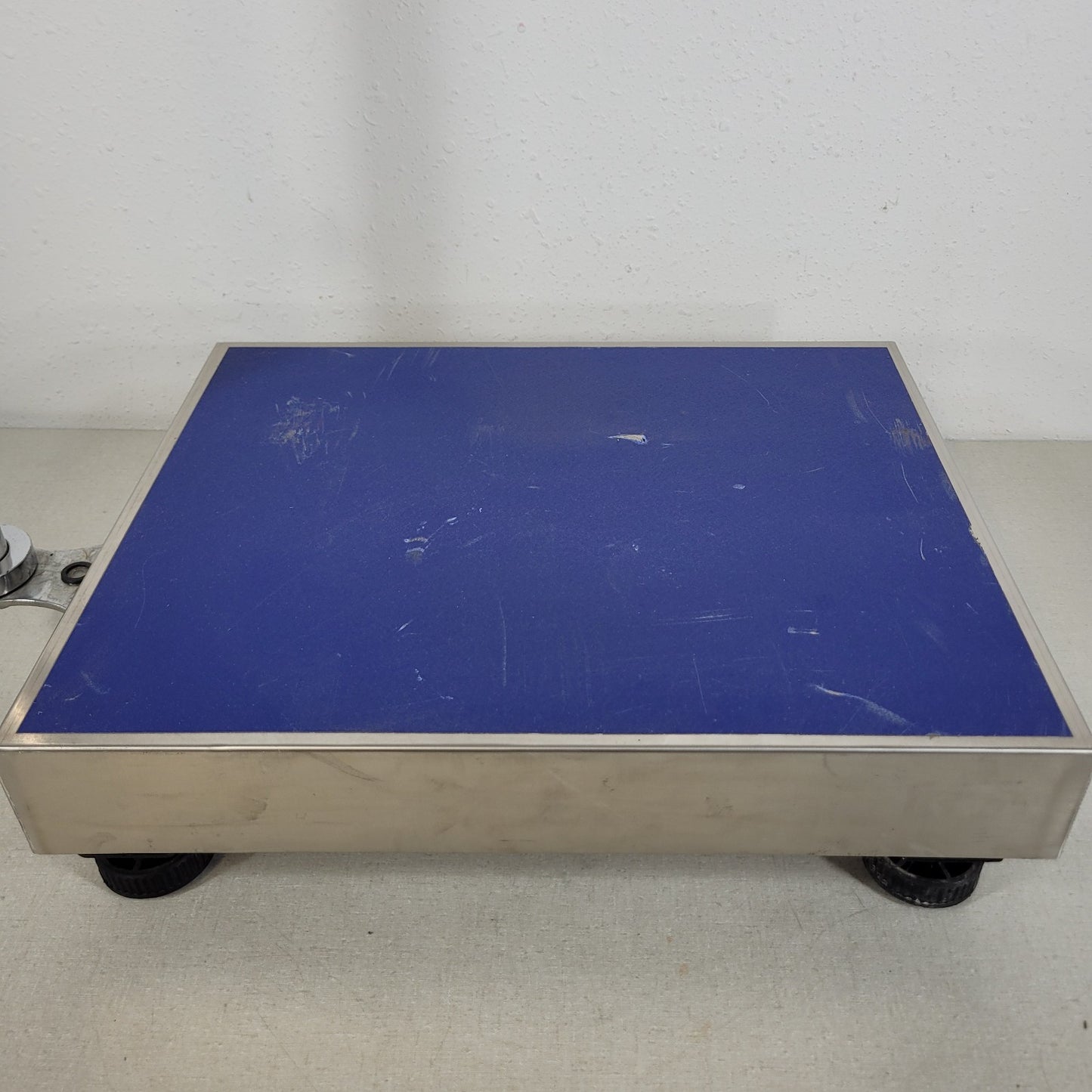 TESTED Global Industrial 650lb/300kg Digital Platform Floor Scale New Battery