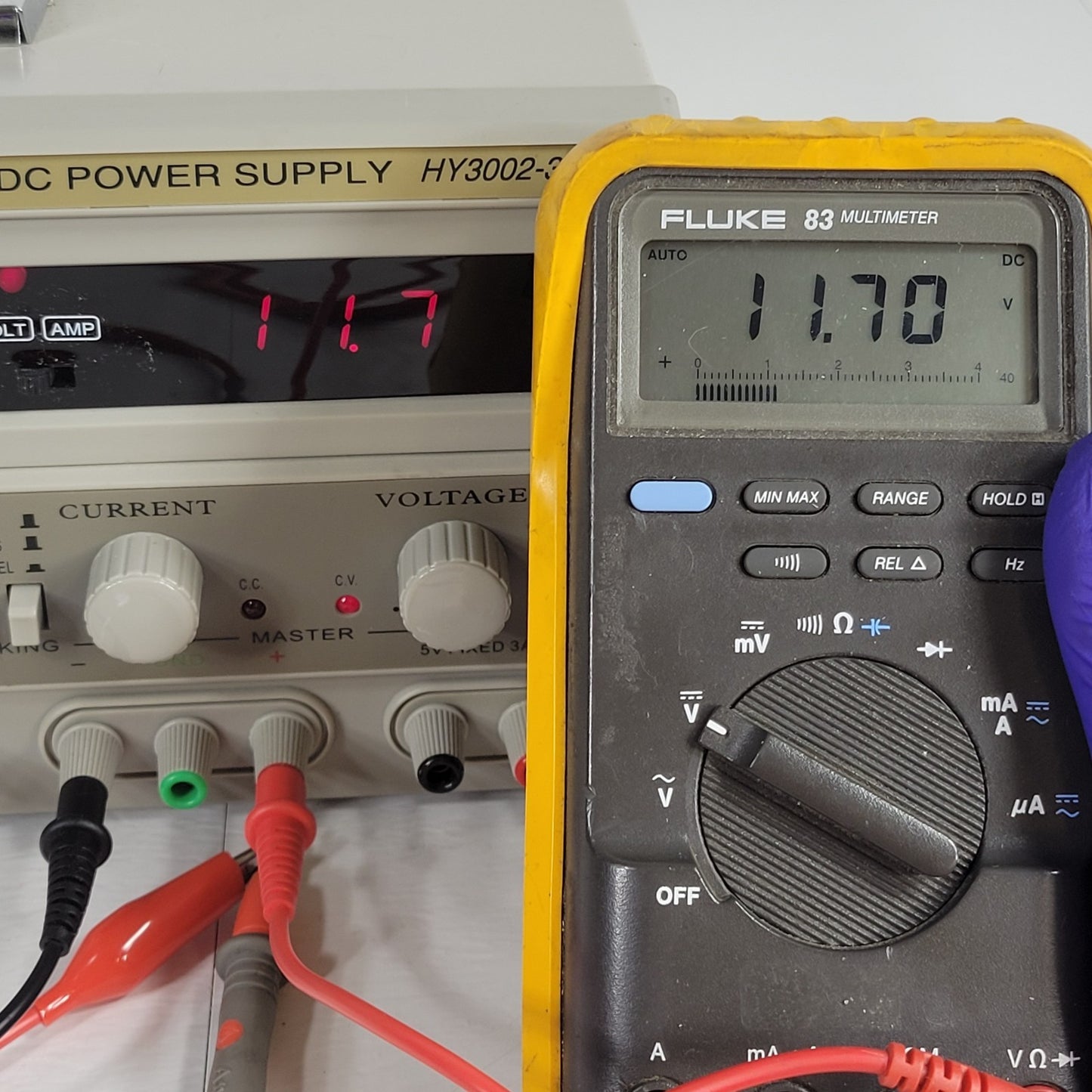 TESTED RSR HY3002-3 Triple Output Linear DC Power Supply 2x 0-30V 2A 5V3A GradeA