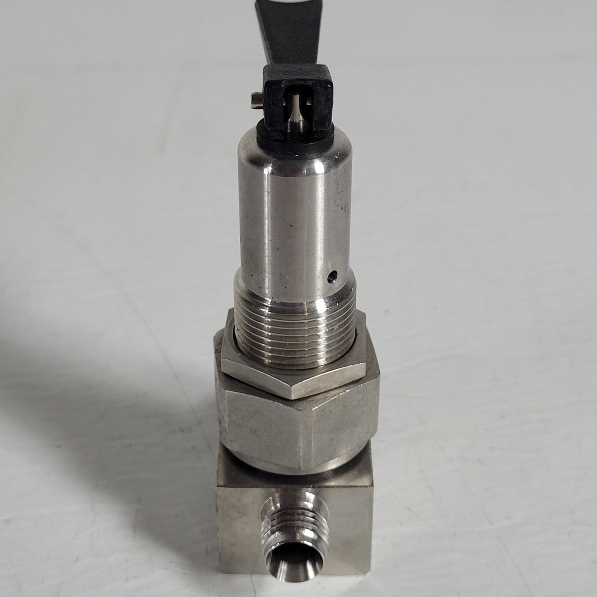 Nupro Swagelok SS-4BKT Stainless Steel Bellows Sealed Toggle Valve 1/4"