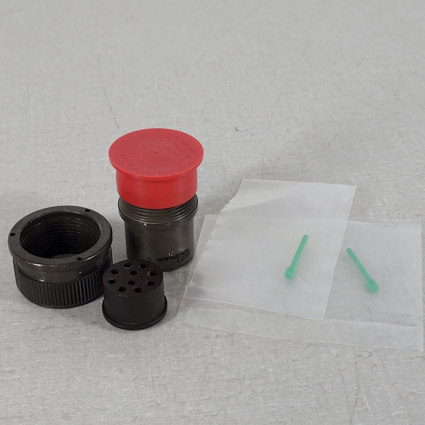 Amphenol Aerospace MS3106F18-1S 10-Pin Female Circular Cable Connector