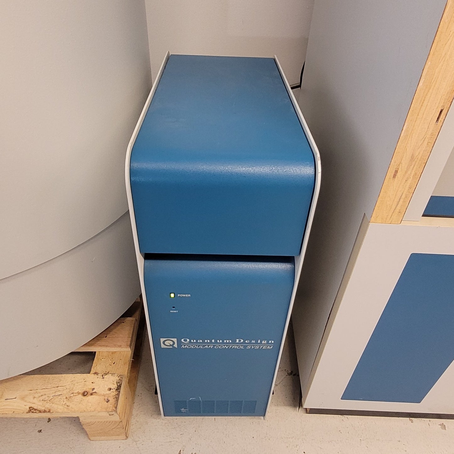 Quantum Design PPMS 6000 9T System w/ VSM, VSM Oven, ACMS & AC Transport
