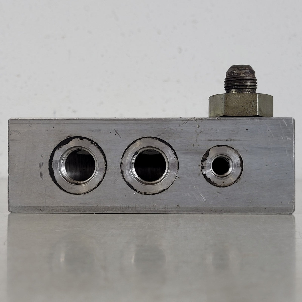 Industrial Hydraulic Oil Fluid Distribution Manifold Block w/ Fittings Hardware
