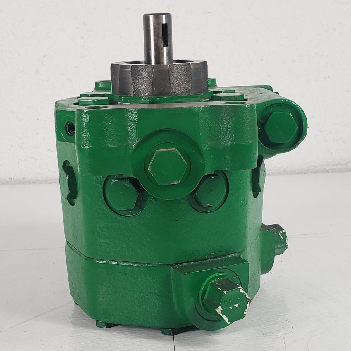 John Deere AR103003 Hydraulic Piston Pump Assembly OEM Green Untested