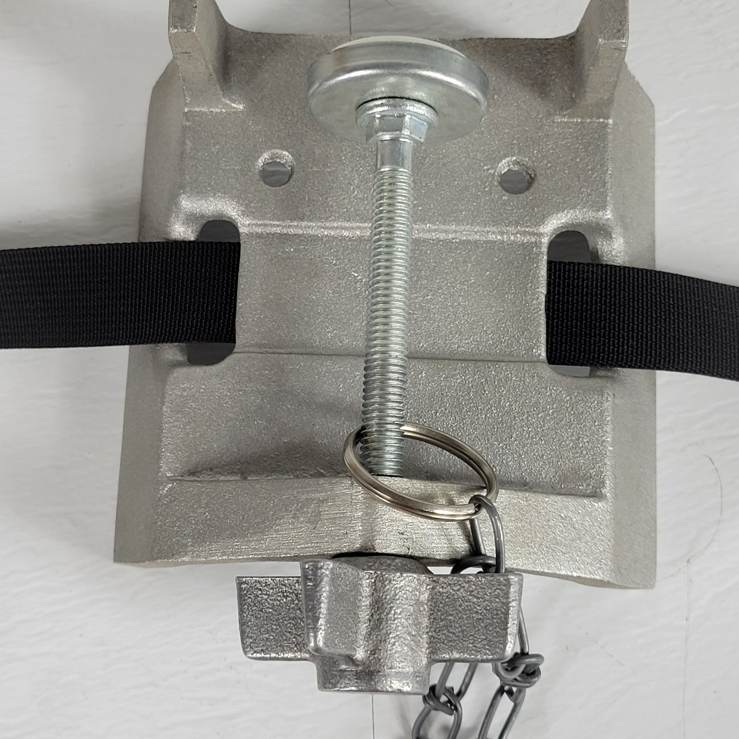 Industrial Gas Cylinder Bench Mount Bracket Clamp Holder Single Tank, Chain