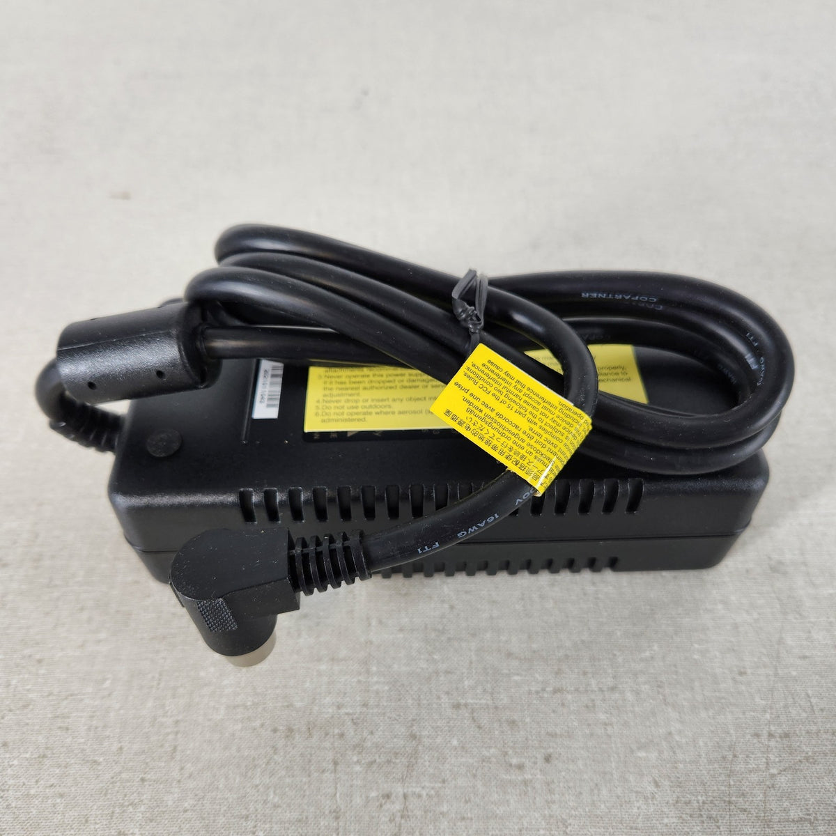 APX SP80954HRR SPU65-203 65W Switching Power Supply 5-Pin 100-240V