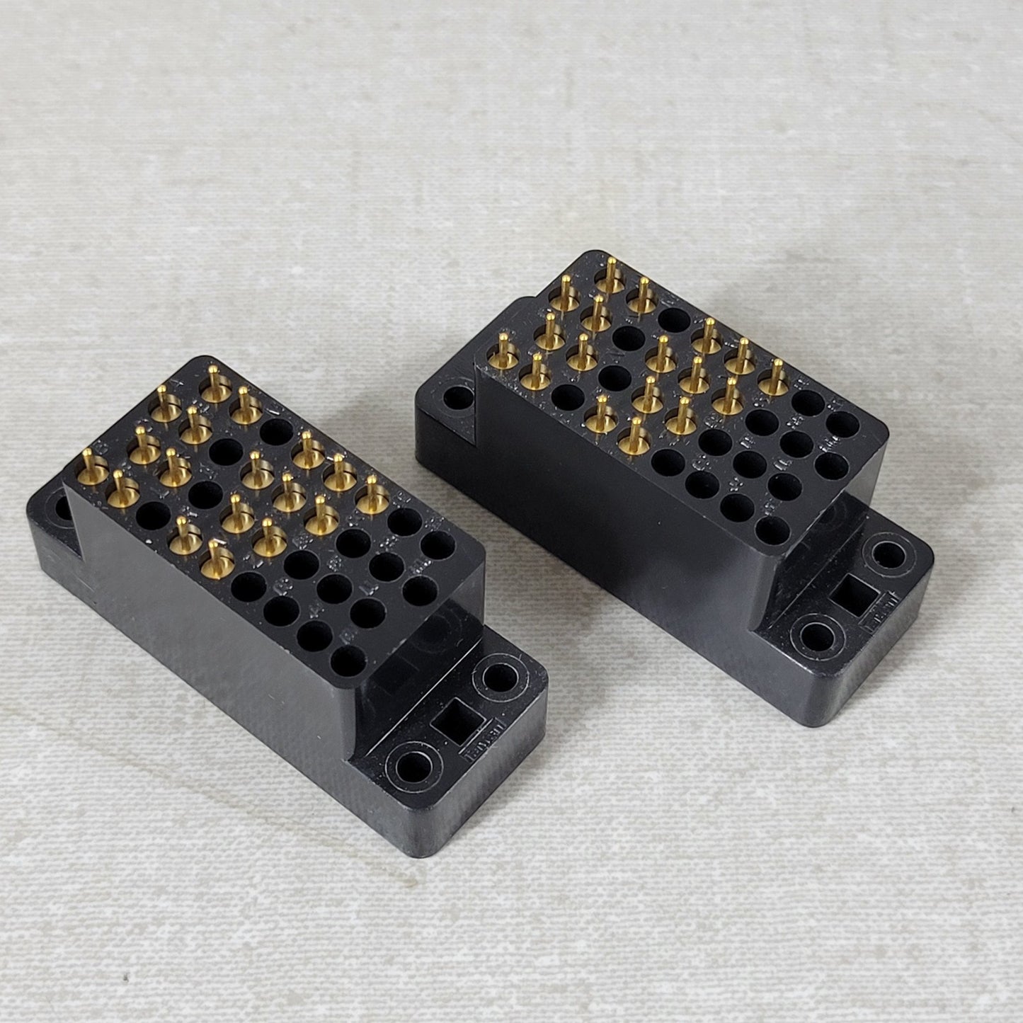2-Pack WINCHESTER MRAC34S1000 34 Position Male Connectors, 27-03401-04 0052