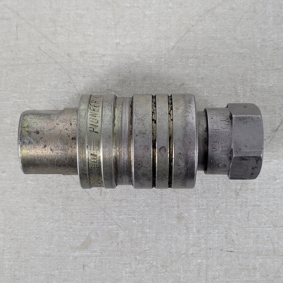 Parker Pioneer 4250 1/2" FNPT Hydraulic Quick Coupler Socket w/ Adapter