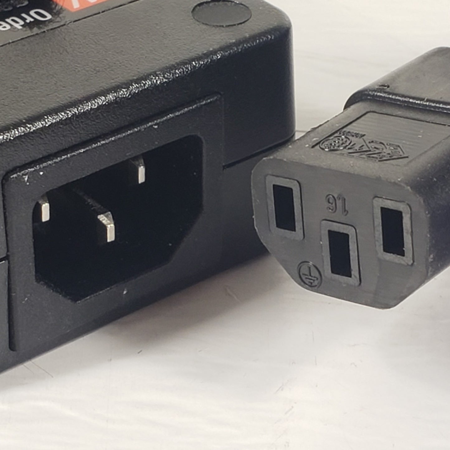 Mean Well GS90A24-P1M 24V 3.75A 90W AC/DC Switching Power Adapter