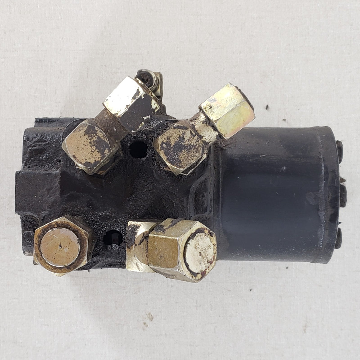 Untested Eaton Char-Lynn 236-3009-002 Hydraulic Steering Control Unit Series 20