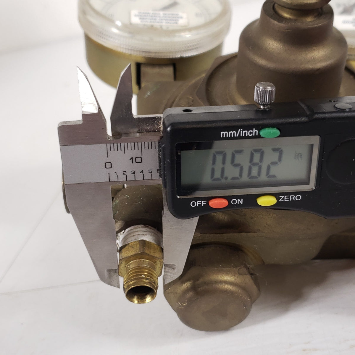 NCG Chemetron CGA-580 Inert Gas Regulator Dual Gauge 0-100 PSI Nitrogen Argon