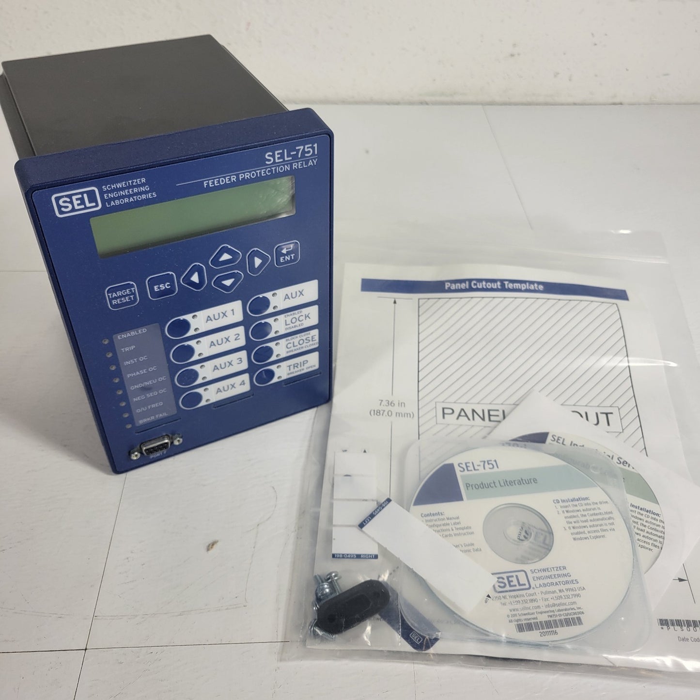 SEL-751 751001A0X0X0X810230 Feeder Protection Relay 120/240VAC w/ Manual CD