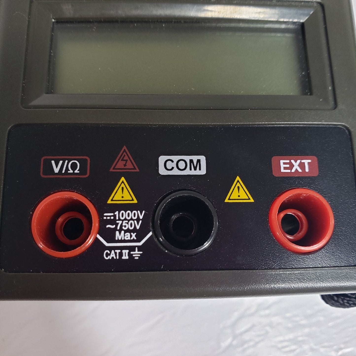 CEN-TECH 95652 Digital Clamp Meter With Original User Manual and Case