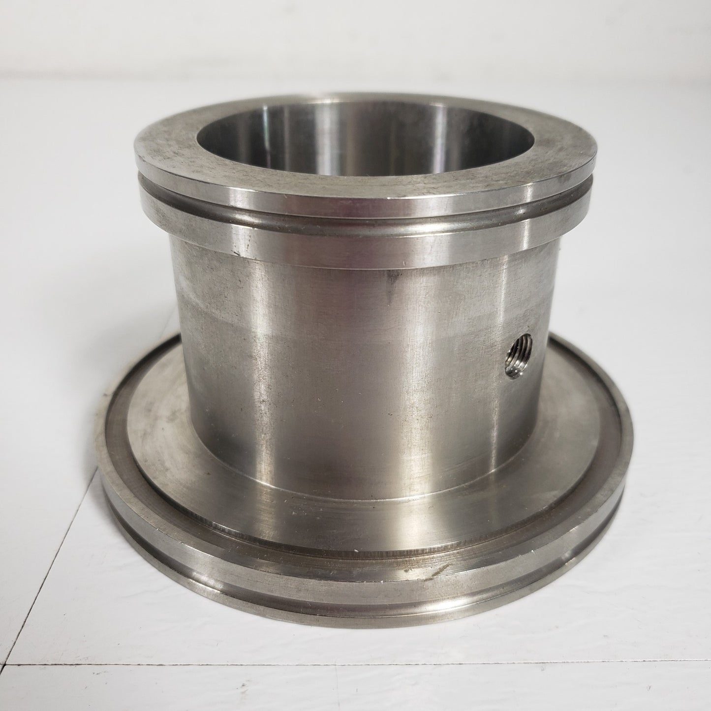 Adapter ISO-K 63 to ISO-K 100 Full Nipple Reducer w/ Side Port SS High Vacuum