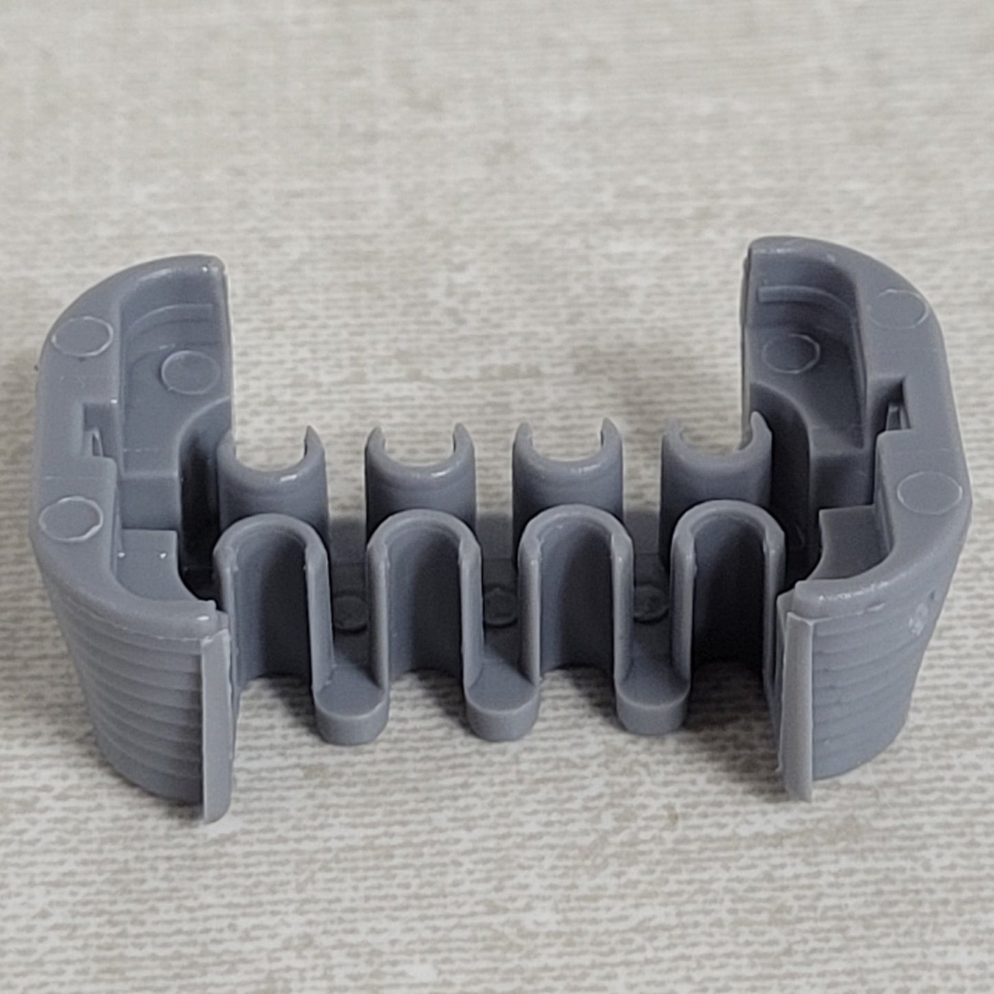 Lot of 29 Delphi 12066304 Metri-Pack 150 8-Way Female TPA Connector Lock Gray