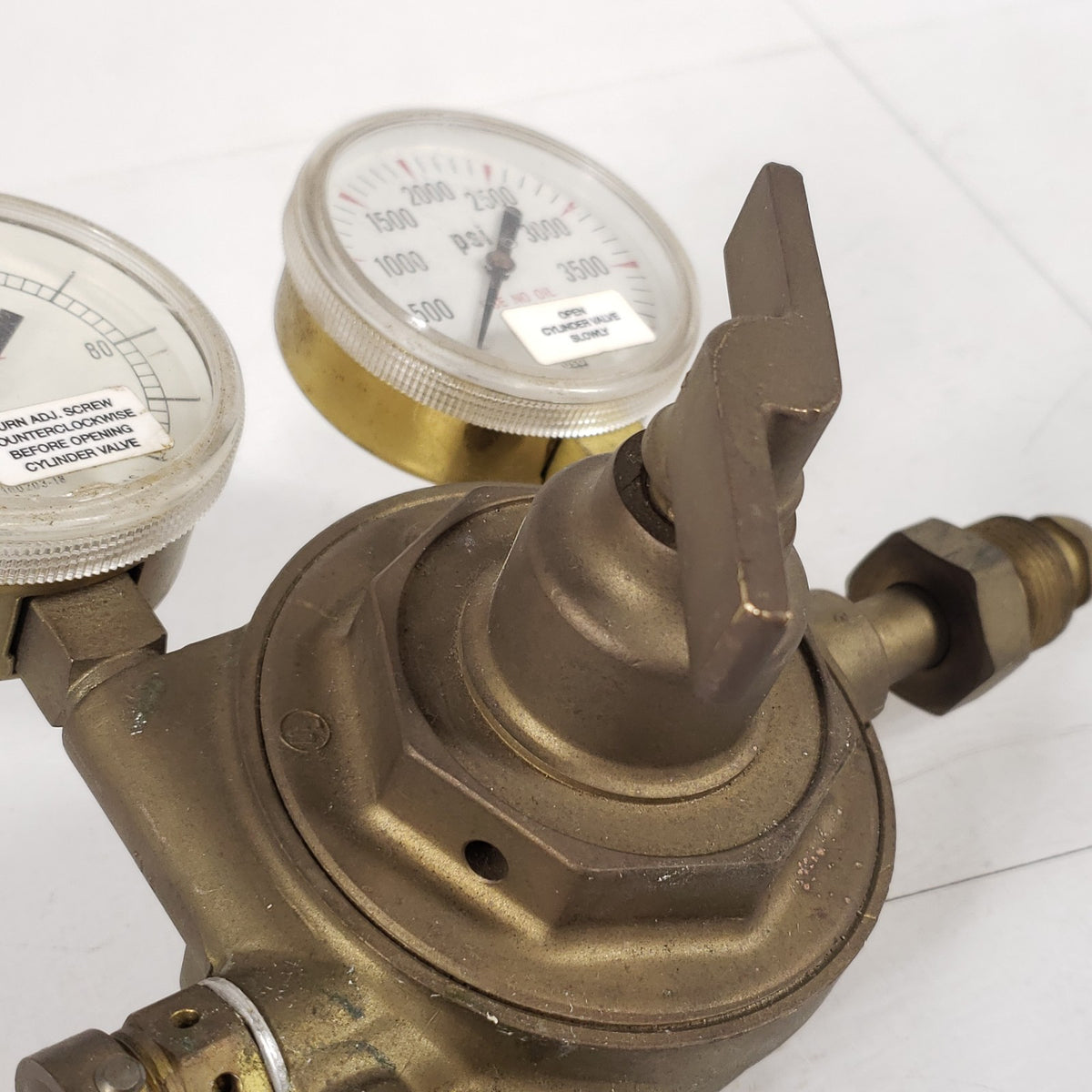 NCG Chemetron CGA-580 Inert Gas Regulator Dual Gauge 0-100 PSI Nitrogen Argon